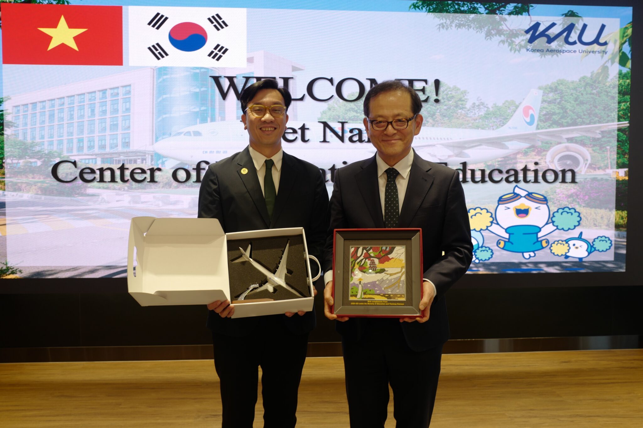 CIED vô cùng vinh dự khi được gặp mặt Ông Hee Young Hurr – Hiệu trưởng của Trường Đại học Hàng không vũ trụ Hàn Quốc (KAU)